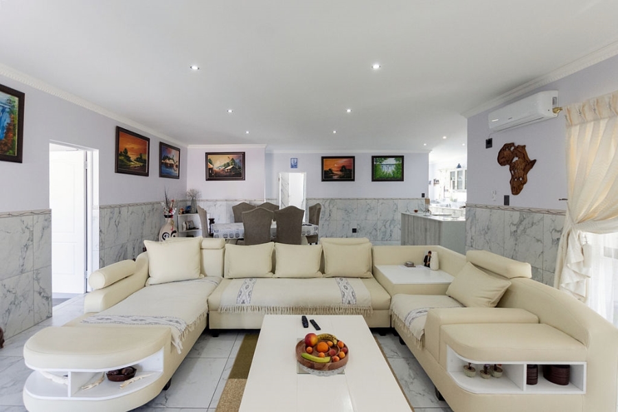 3 Bedroom Property for Sale in Country Club Western Cape